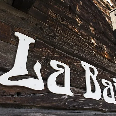 La 3*